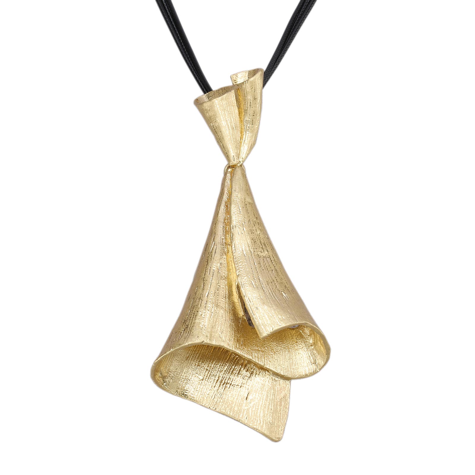 Gelconnie Chunky Boho Necklaces for Women Large Pendant Necklace Black Choker With Gold Pendant Hippie Handmade Jewelry